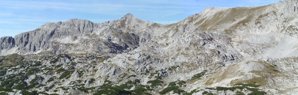 Schöne Gratwanderung: Elmscharte (flacher Grat rechts), Schrocken, Kaminspitz und Hochmölbing