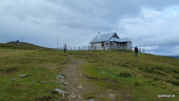 Der Gipfel der Frauenalpe mit der Bernhard-Fest-Hütte