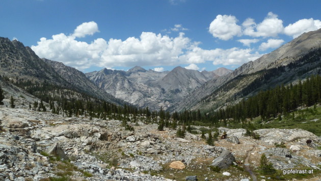 On the way up to Rae Lakes