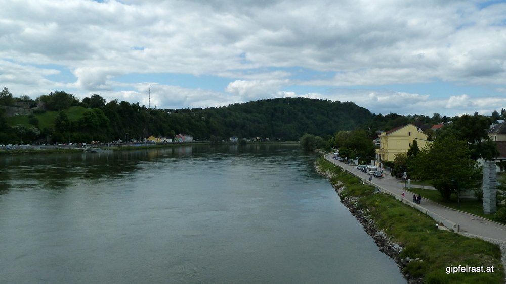 Über die Donau